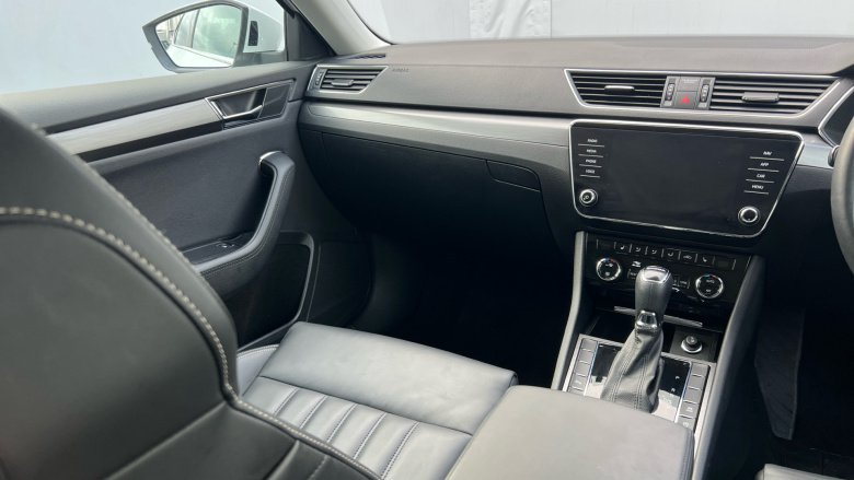 Skoda Superb 2.0 TDI CR SE L 5dr DSG Diesel Hatchback